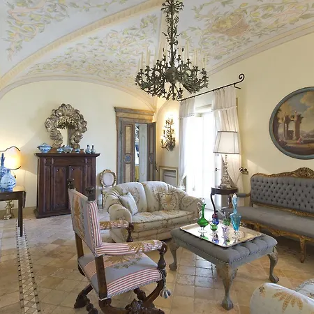 Casa Raiola By Caprirooms Daire