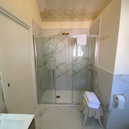 Apartment Casa Raiola By Caprirooms