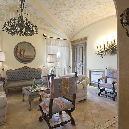 Апартаменты Casa Raiola By Caprirooms *