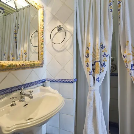 Casa Raiola By Caprirooms 아파트 *